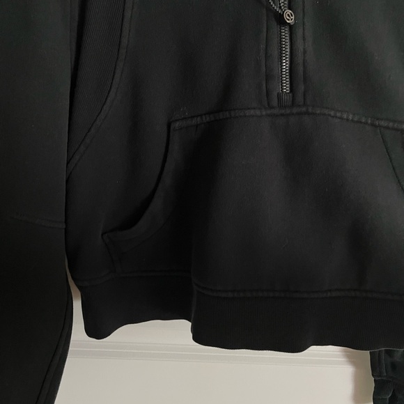 Lululemon Black 3/4 Crop Zip Hoodie, Size XS/S - Picture 15 of 15